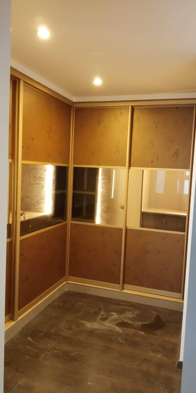 amazing-exclusive-designer-beautiful-lacquer-glass-wardrobes-in-gurgaon-gurgaon-best-dealers-and-manufacturers-in-gurgaon-india